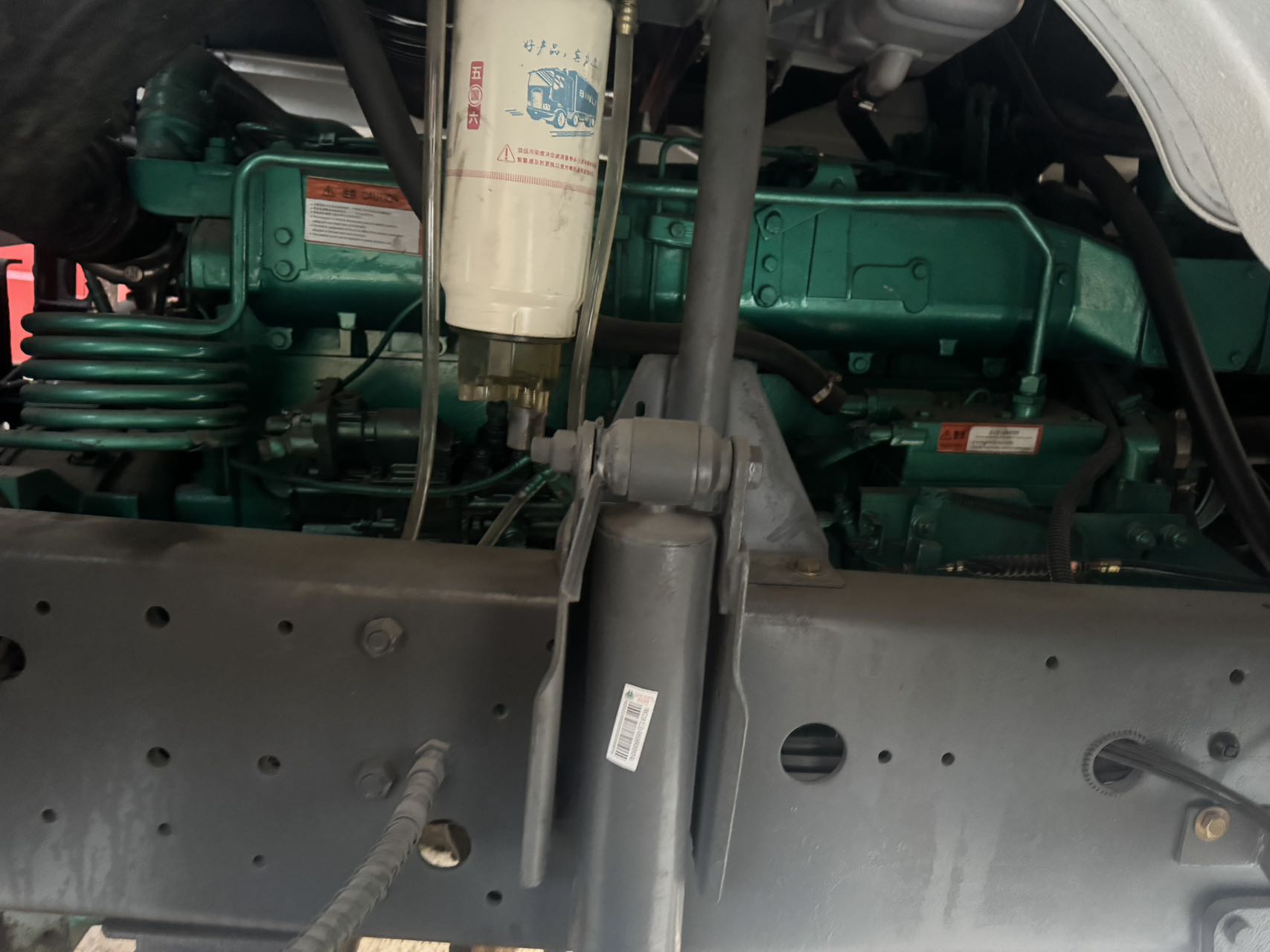 
								HOWO 6X4 Dump Truck full									