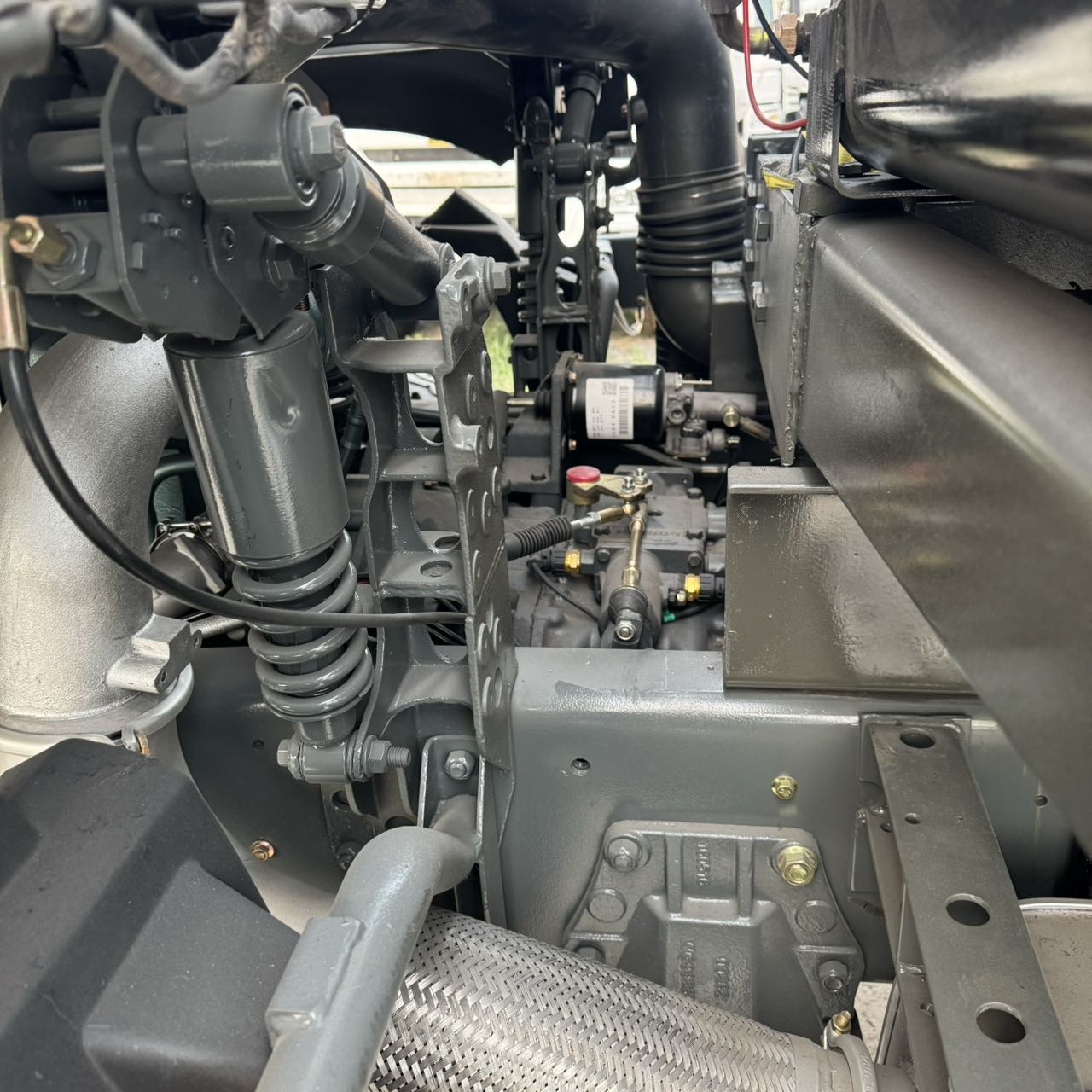 
								HOWO 6X4 Dump Truck full									