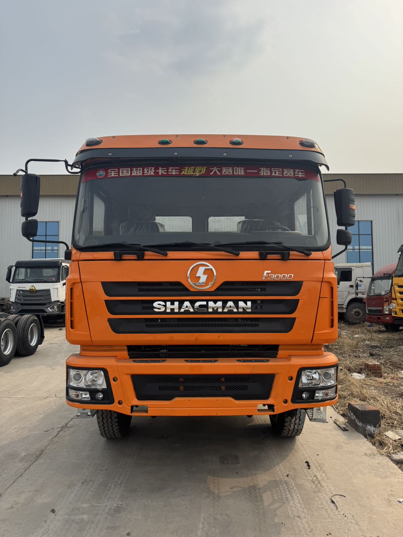 
								Shacman 6×4 Truck Head full									