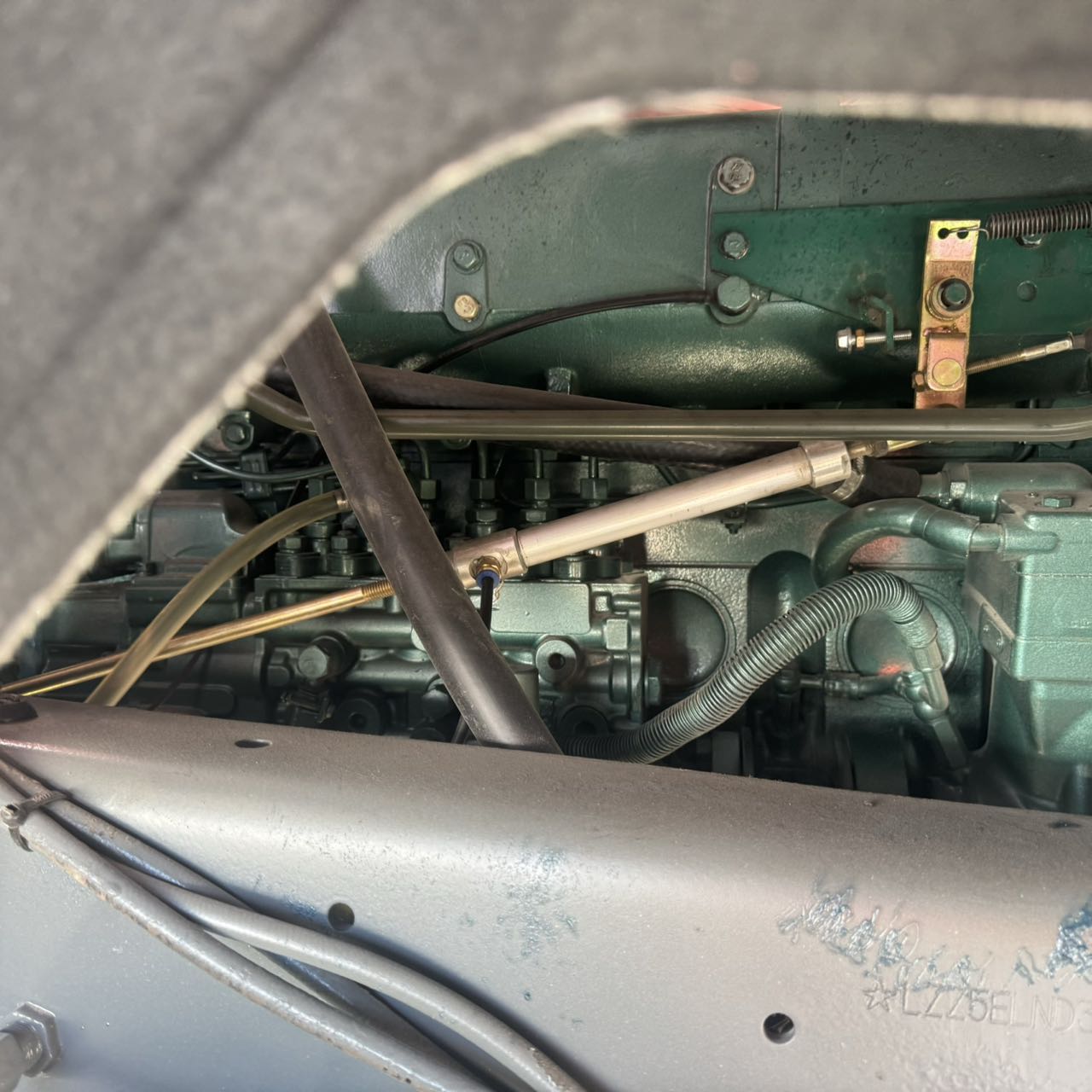 
								HOWO NX 8X4 Dump Truck full									