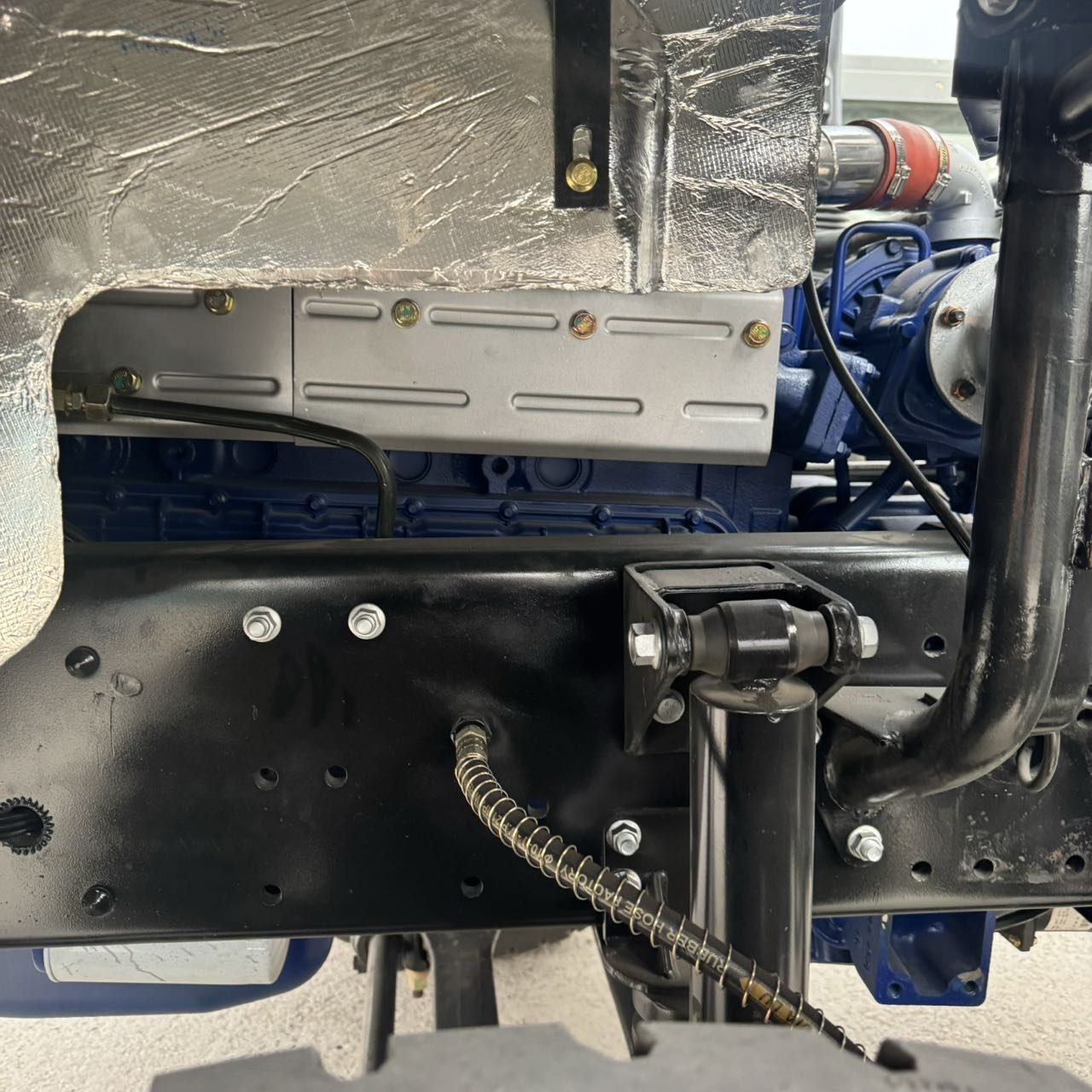 
								Shacman 6×4 Dump Truck full									