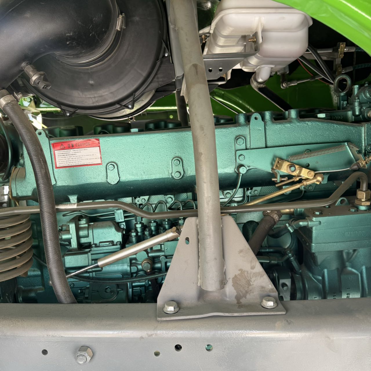 
								HOWO 6X4 Dump Truck full									