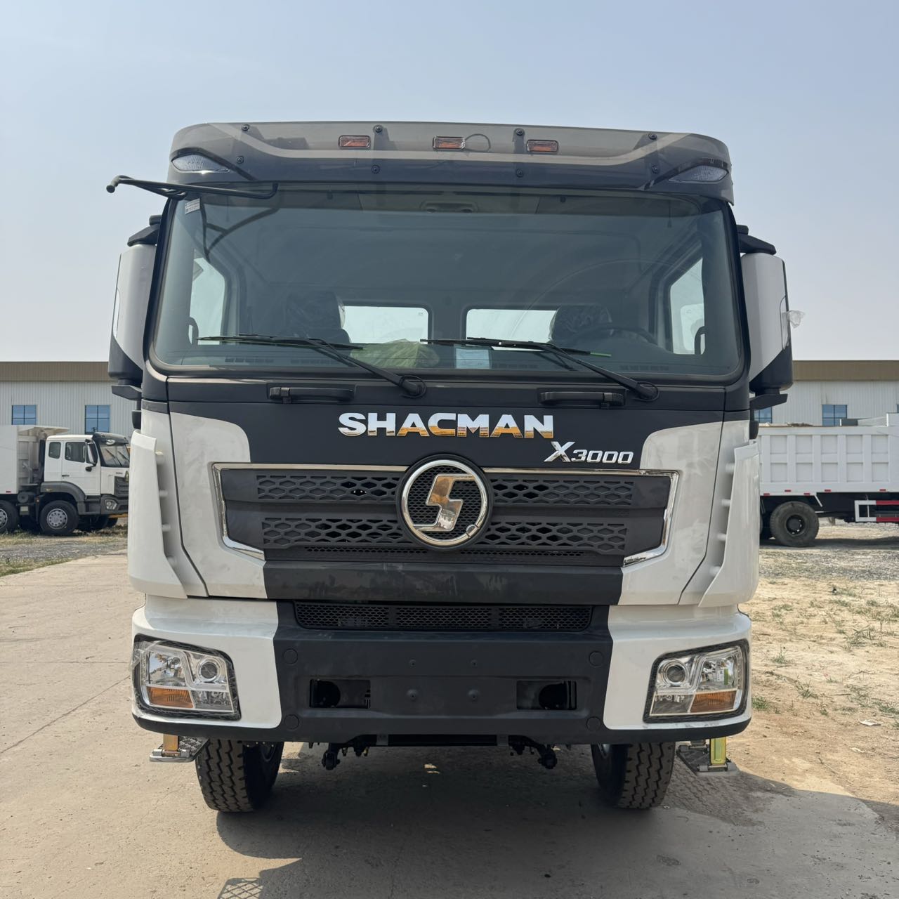 
								Shacman 6×4 Truck Head full									