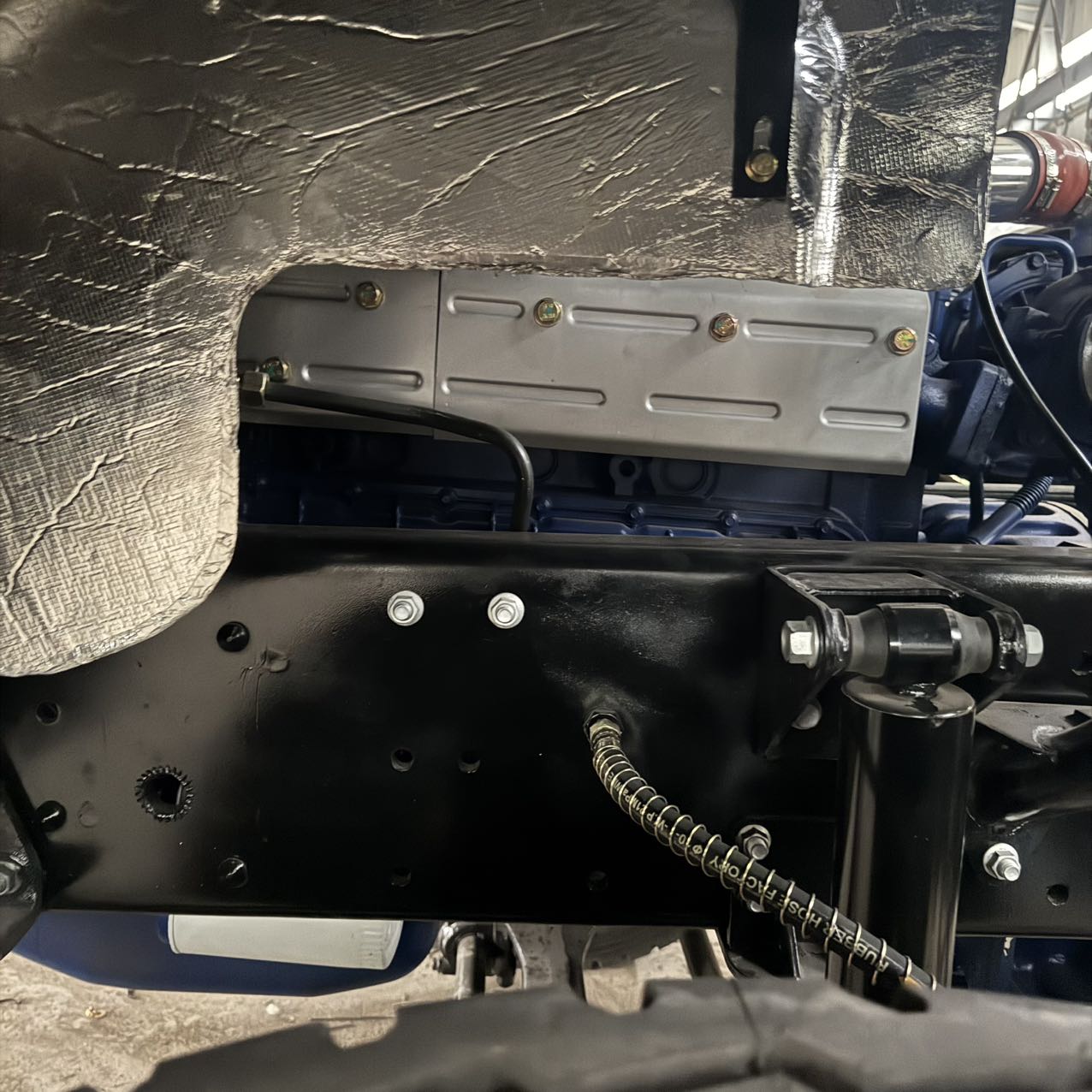 
								Shacman 6×4 Dump Truck full									