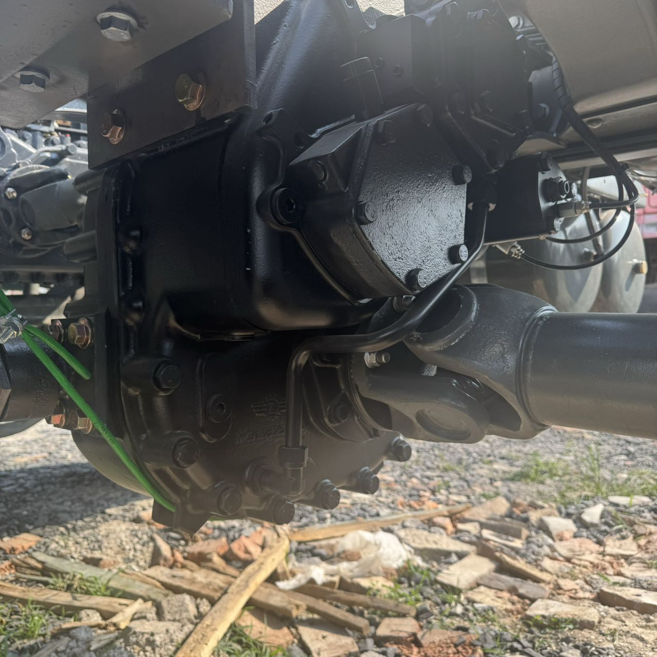 
								HOWO 6X4 Truck Head full									