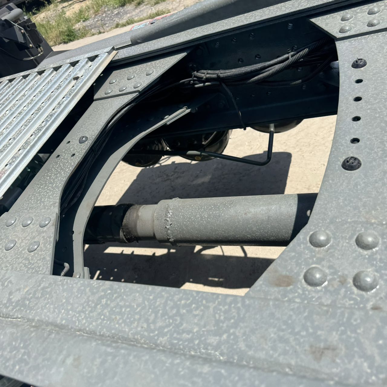 
								HOWO Truck Head 6X4 full									