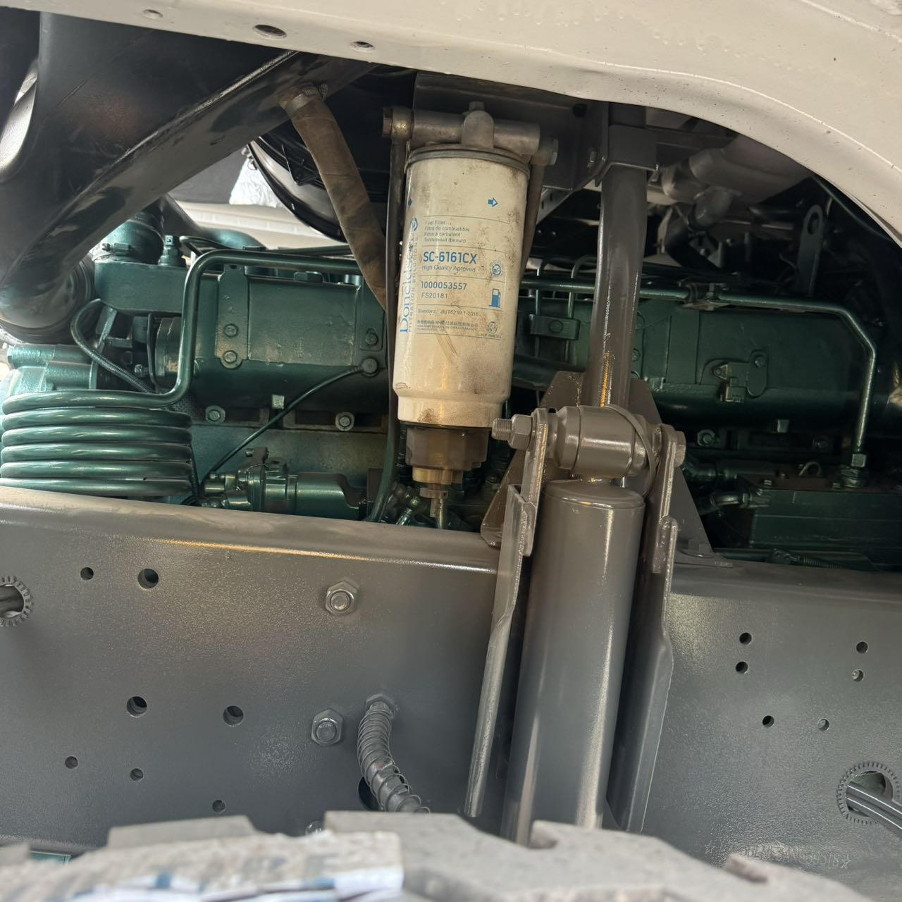 
								HOWO 6X4 Concrete Mixer full									