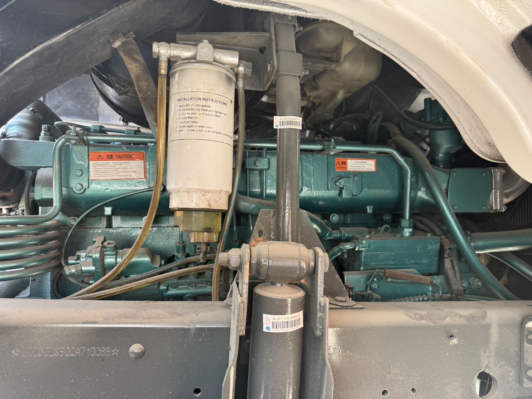 
								HOWO 6X4 Truck Head full									