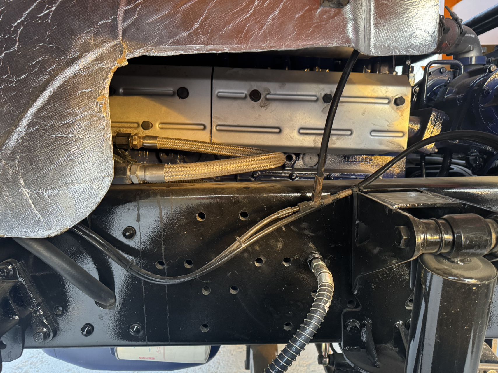 
								Shacman 8×4 Dump Truck full									