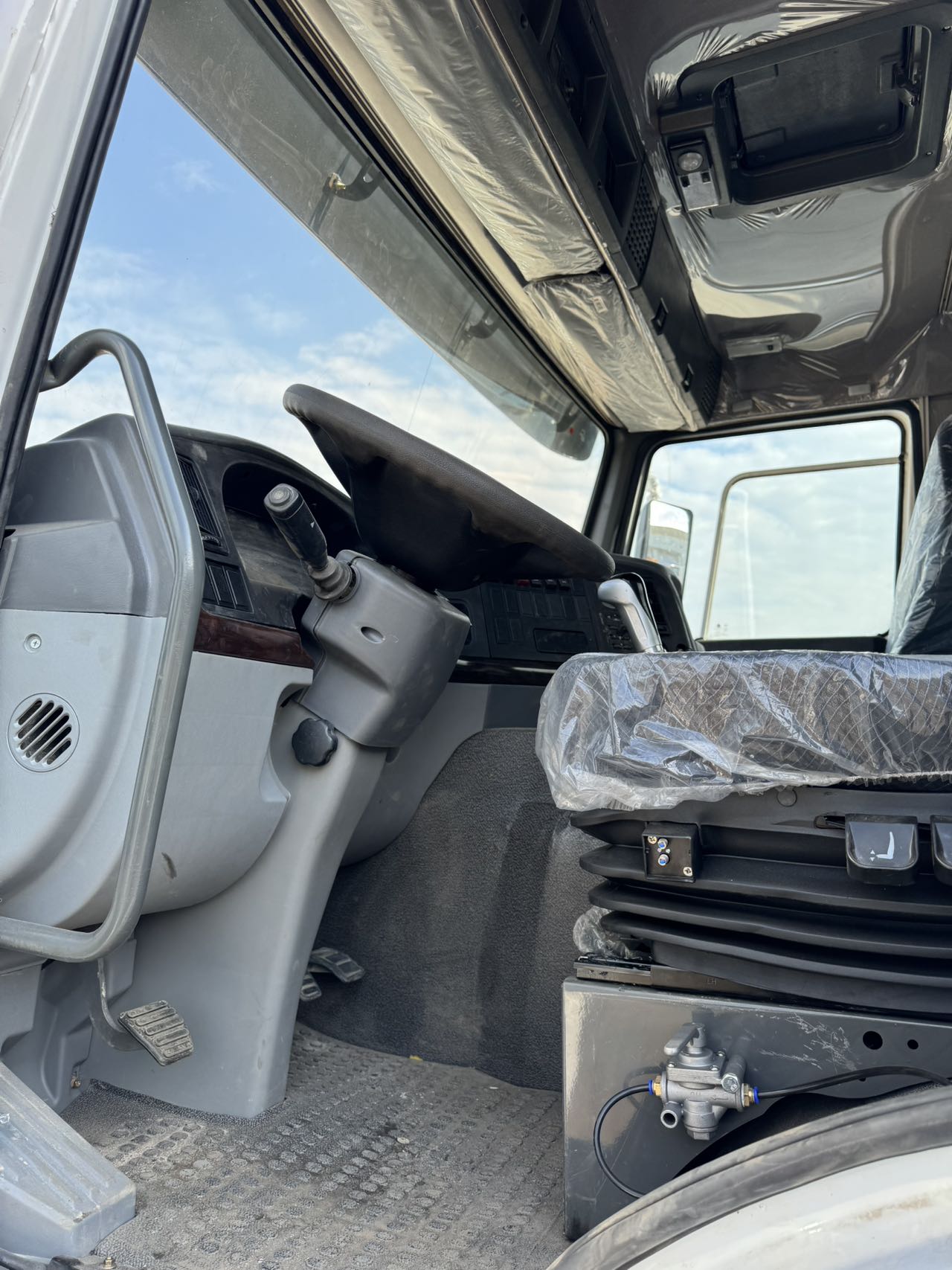 
								HOWO 6X4 Water Truck full									