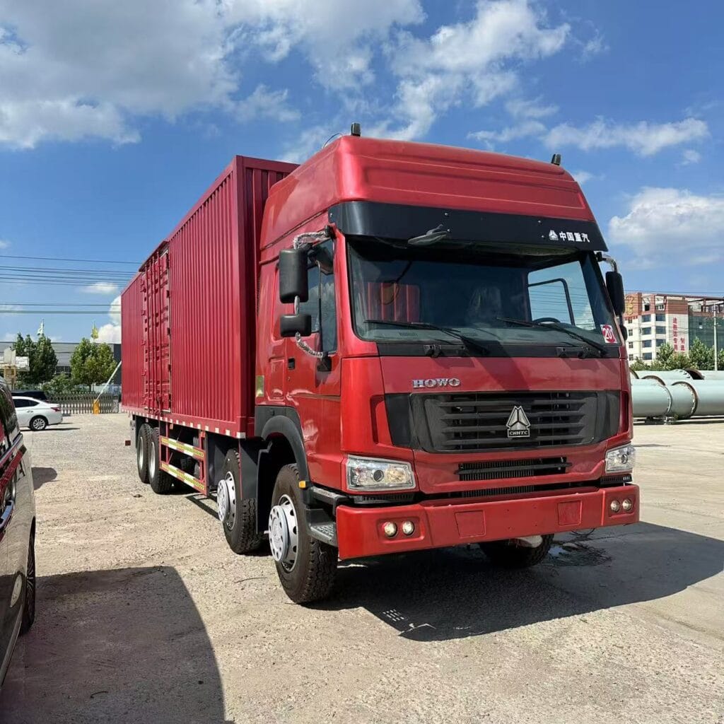 HOWO 8X4 Box Truck