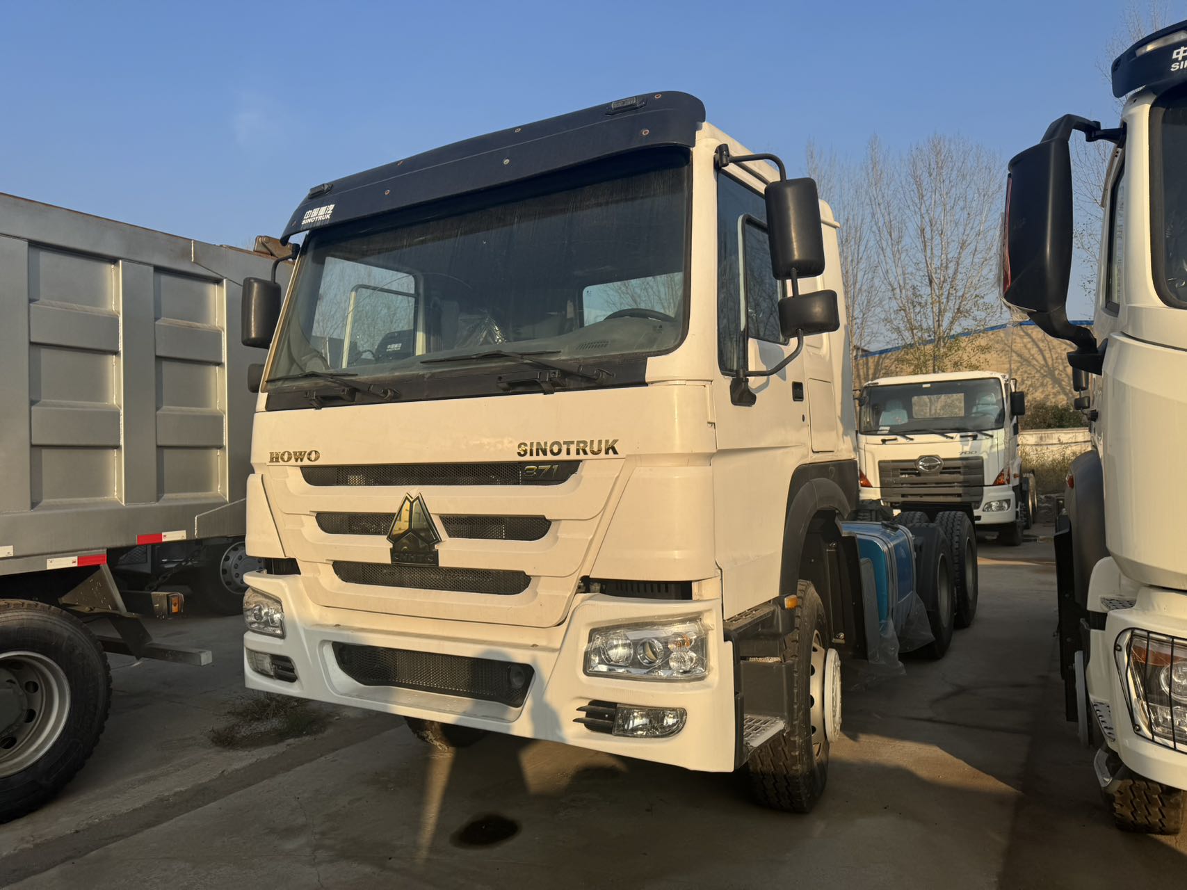 
								HOWO 6X4 Truck Head full									