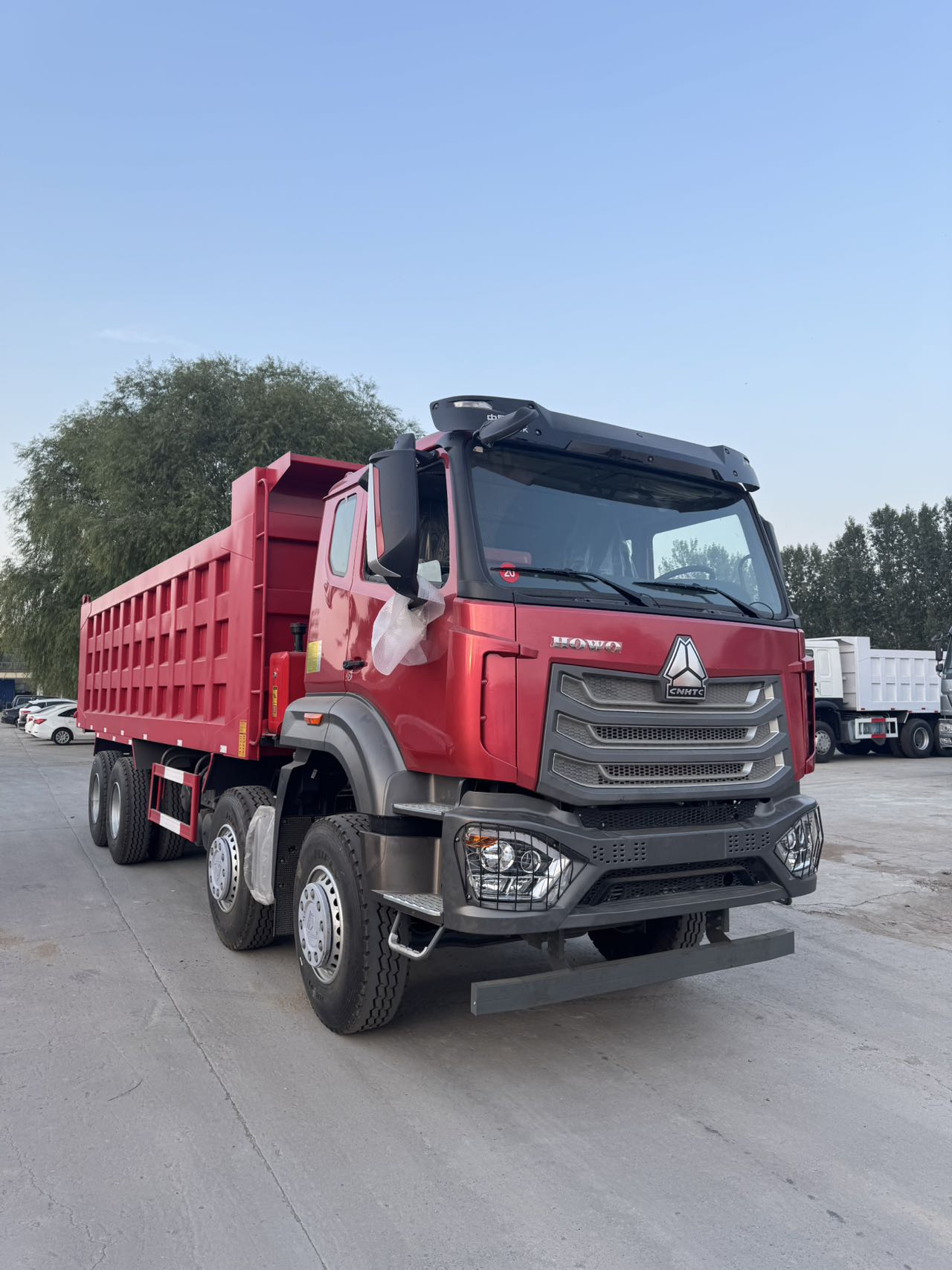 
								HOWO 6X4 Dump Truck full									