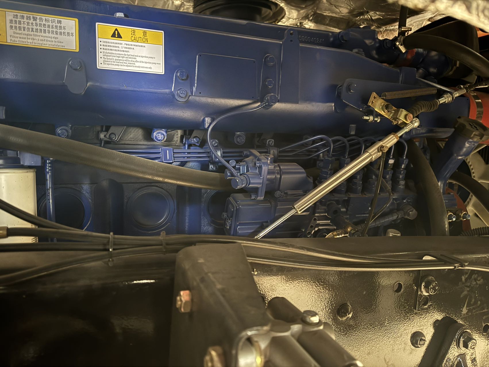 
								Shacman 6×4 Dump Truck full									