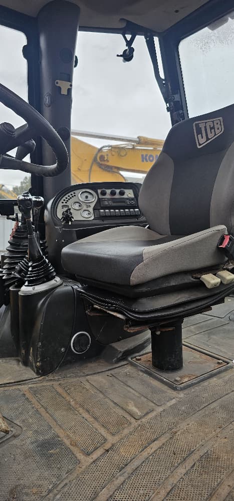 
								JCB 3CX BACKHOE full									