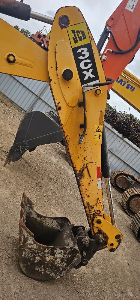 
								JCB 3CX BACKHOE full									