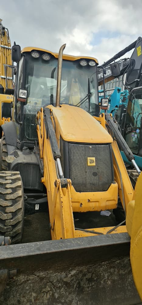 
								JCB 3CX BACKHOE full									