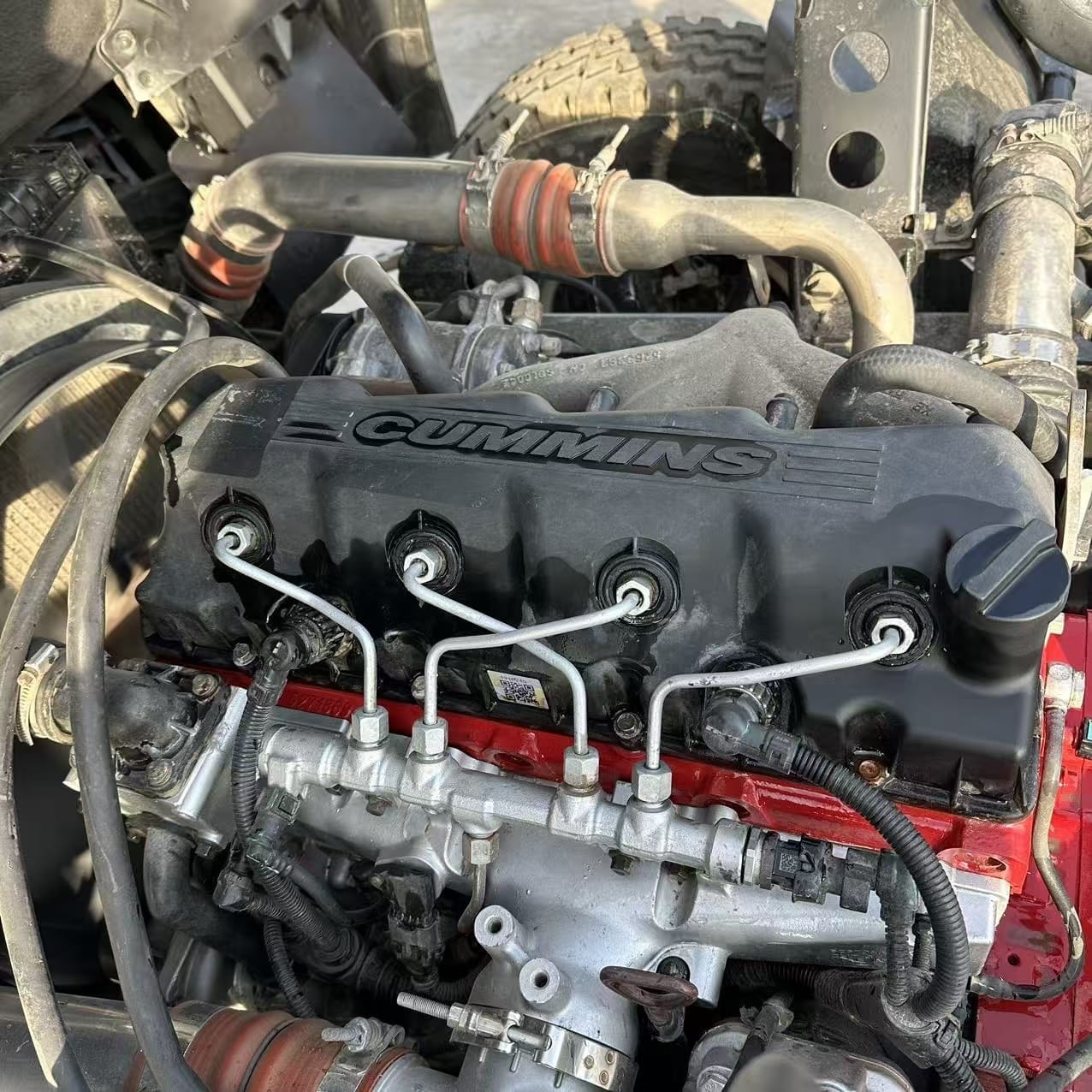 
								Howo water truck full									