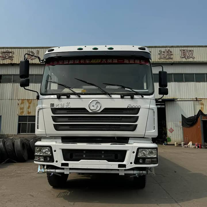 
								Shacman Water truck full									