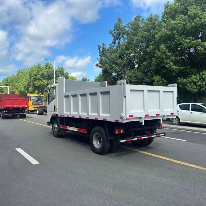 
								Howo 4×2 dump truck full									