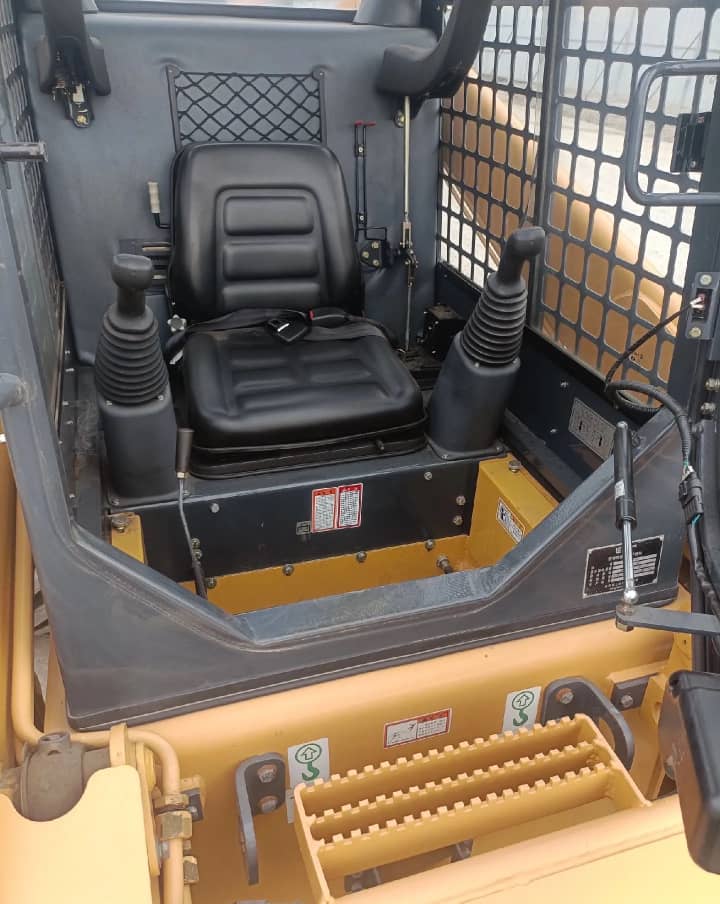 
								Liugong Skid steer full									
