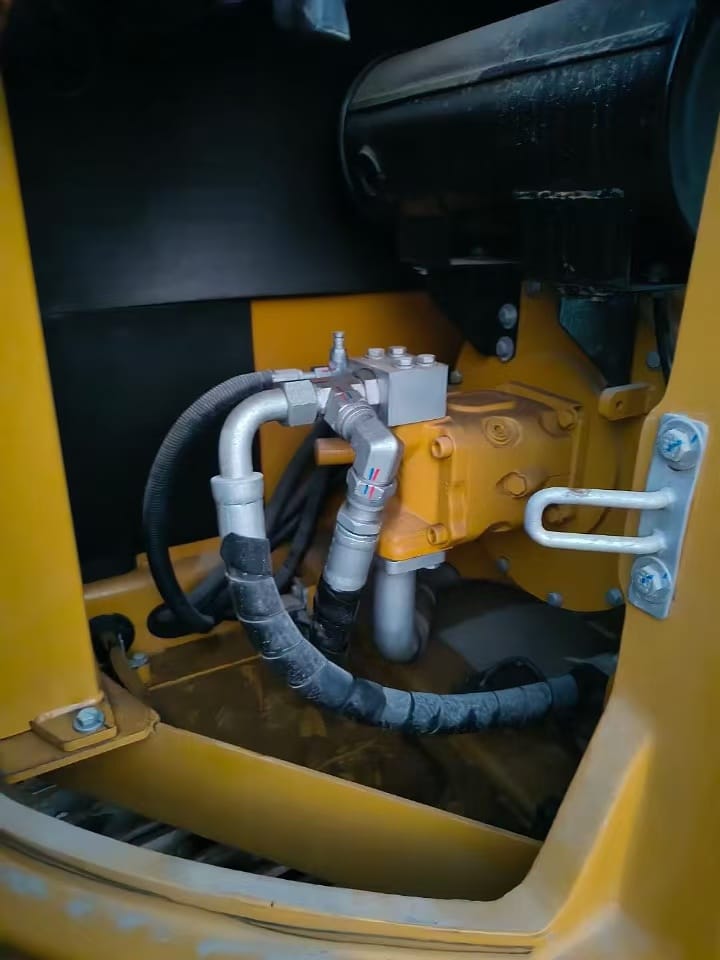 
								Cat 308 Excavator full									