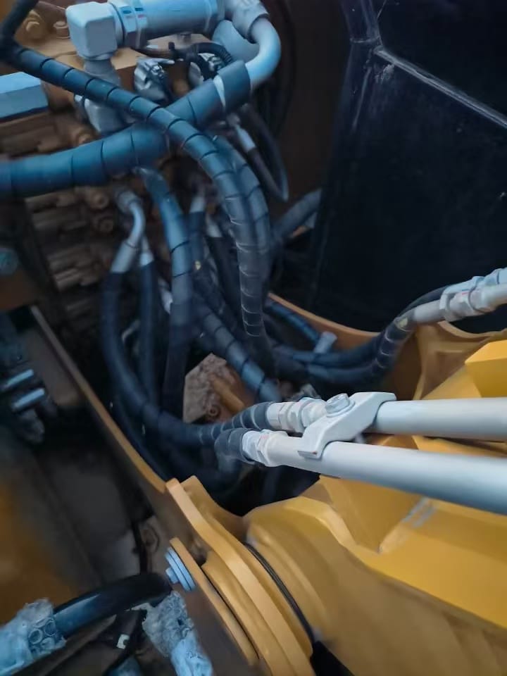 
								Cat 308 Excavator full									