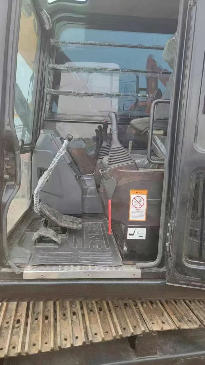 
								Sany 75 Excavator full									