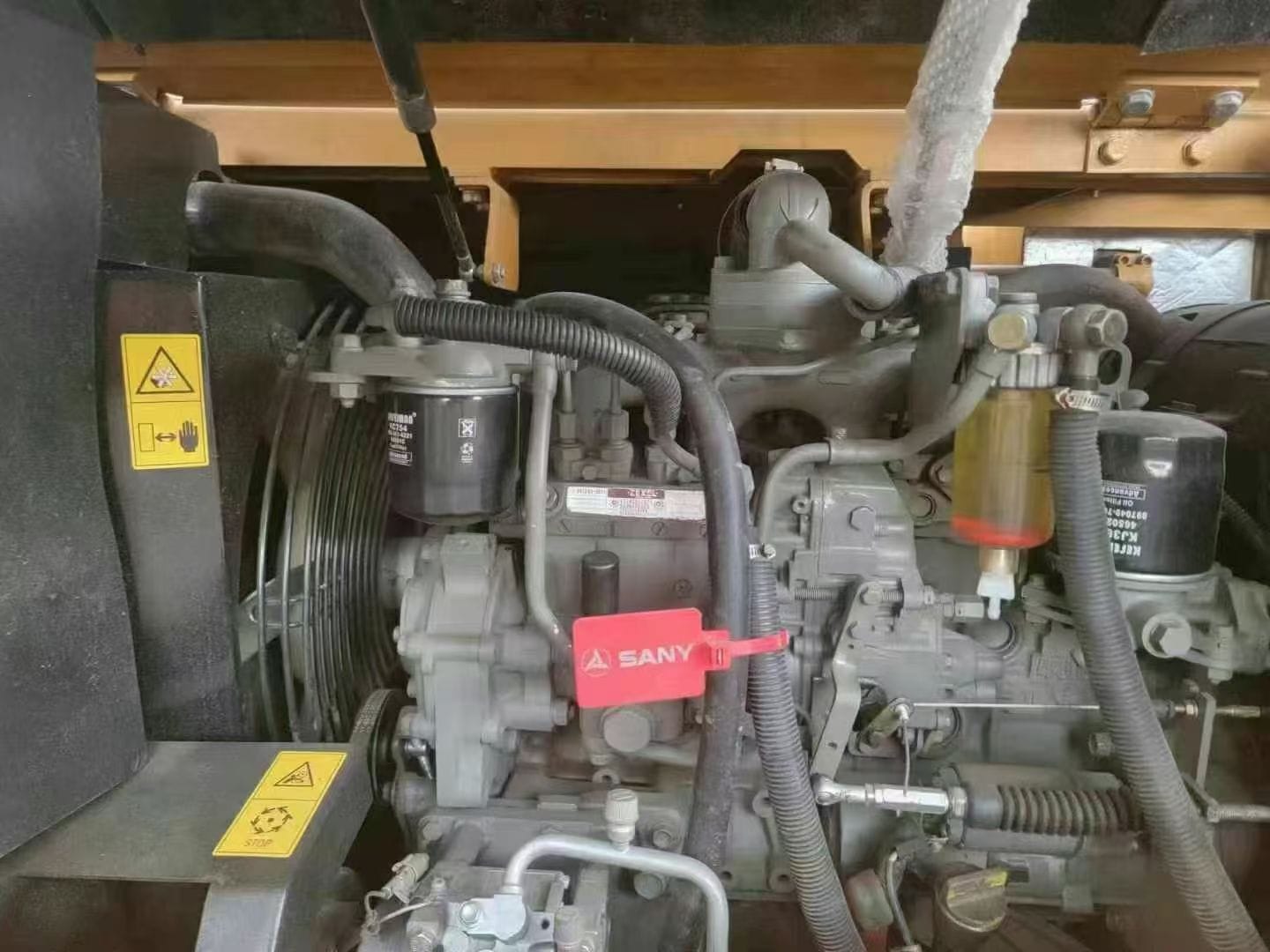 
								Sany 75 Excavator full									