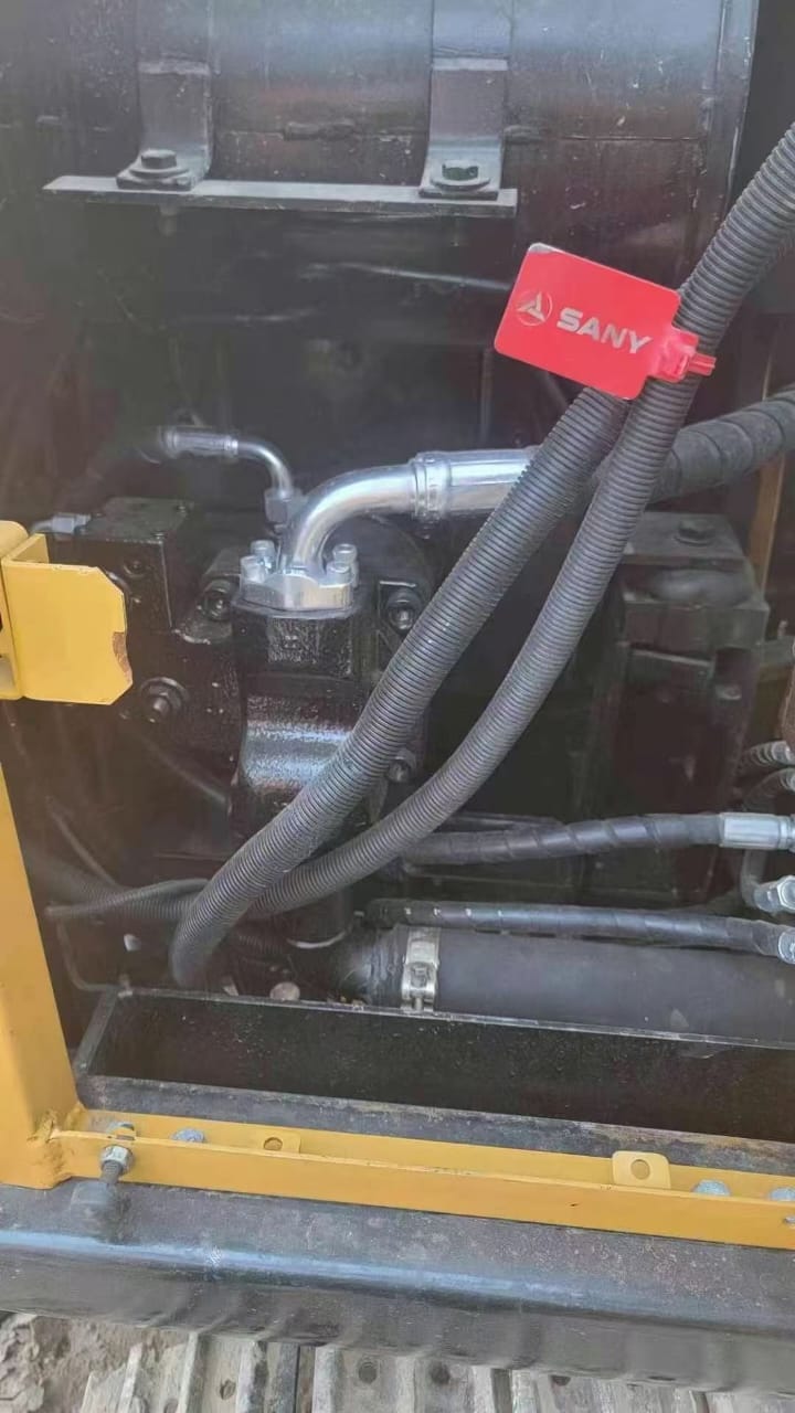 
								Sany 75 Excavator full									