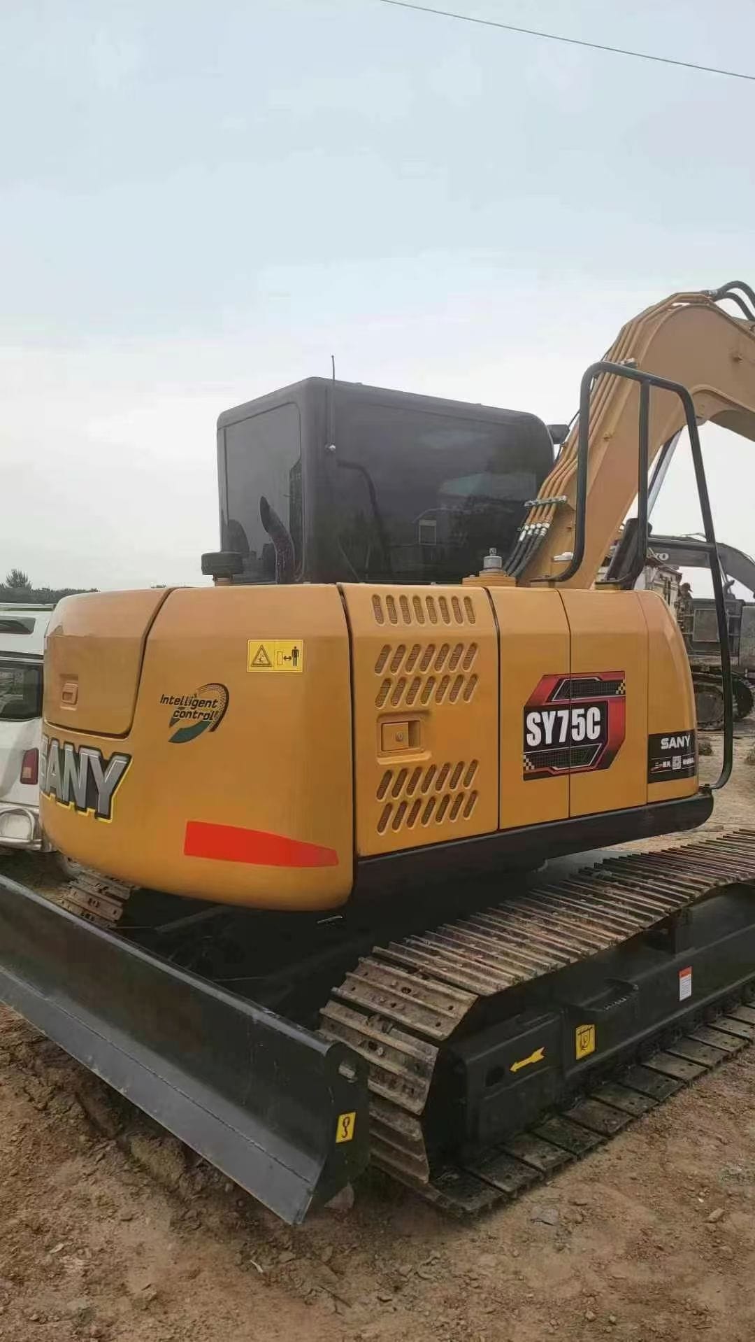 
								Sany 75 Excavator full									