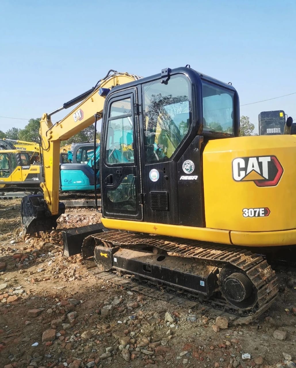 
								Cat307 Excavator full									