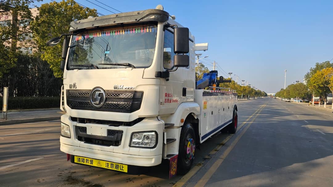 
								Shacman M3000 Wrecker truck full									