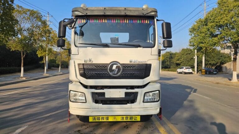 Shacman M3000 Wrecker truck