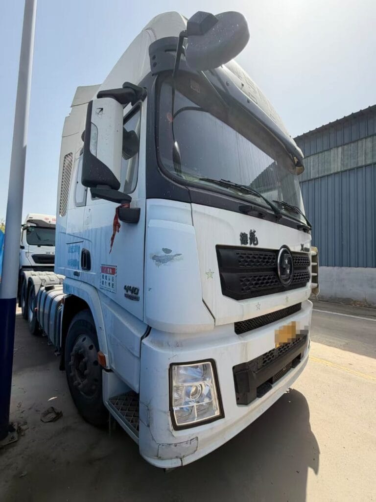 Shacman X3000 truck head