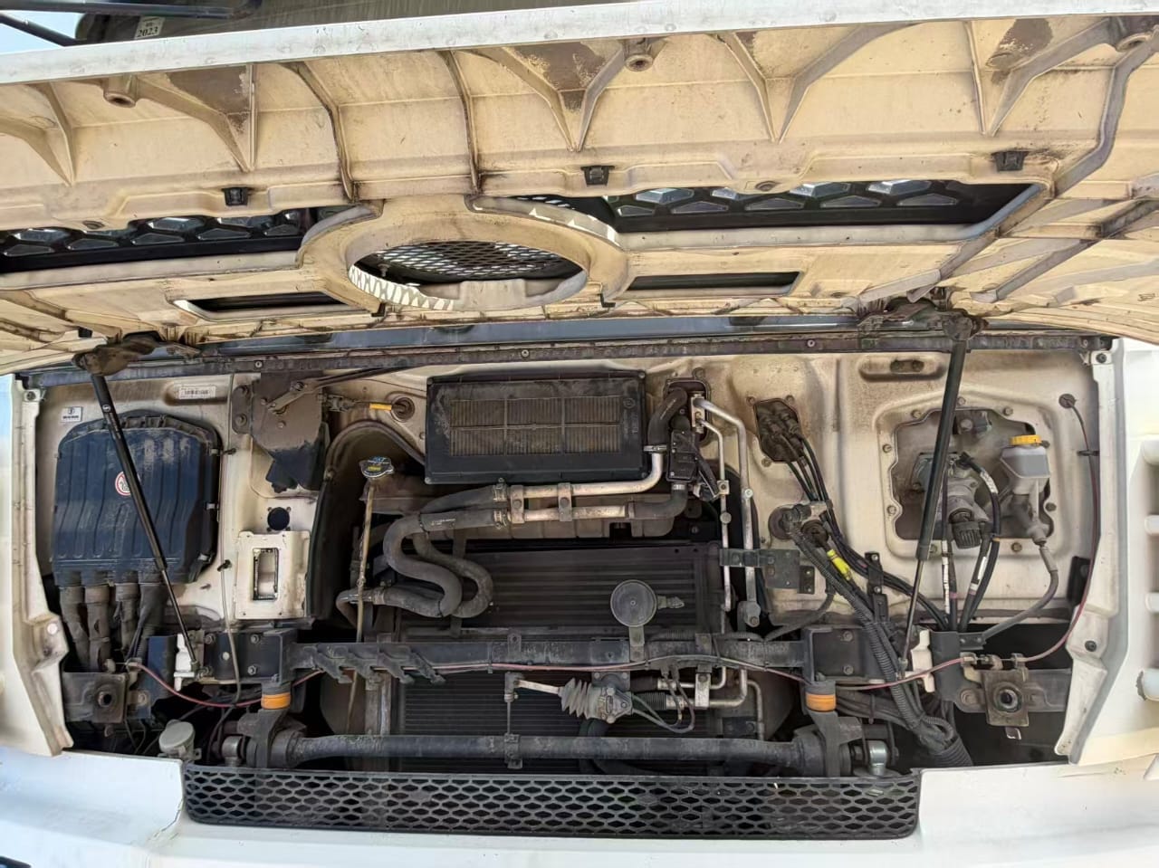 
								Shacman X3000 truck head full									