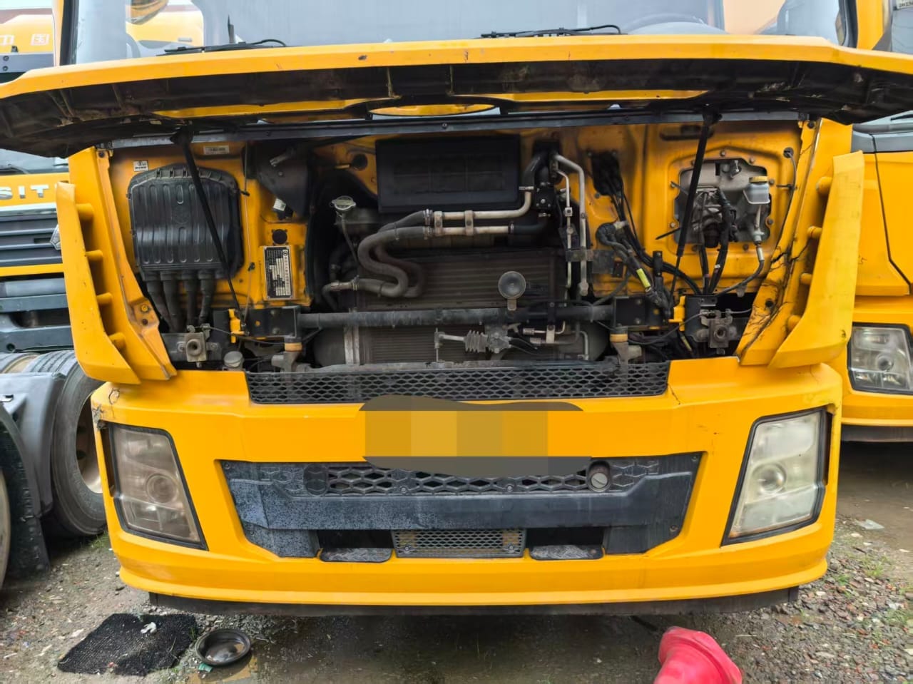 
								Shacman X3000 truck head full									