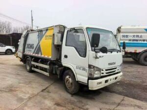 Isuzu Garbage truck
