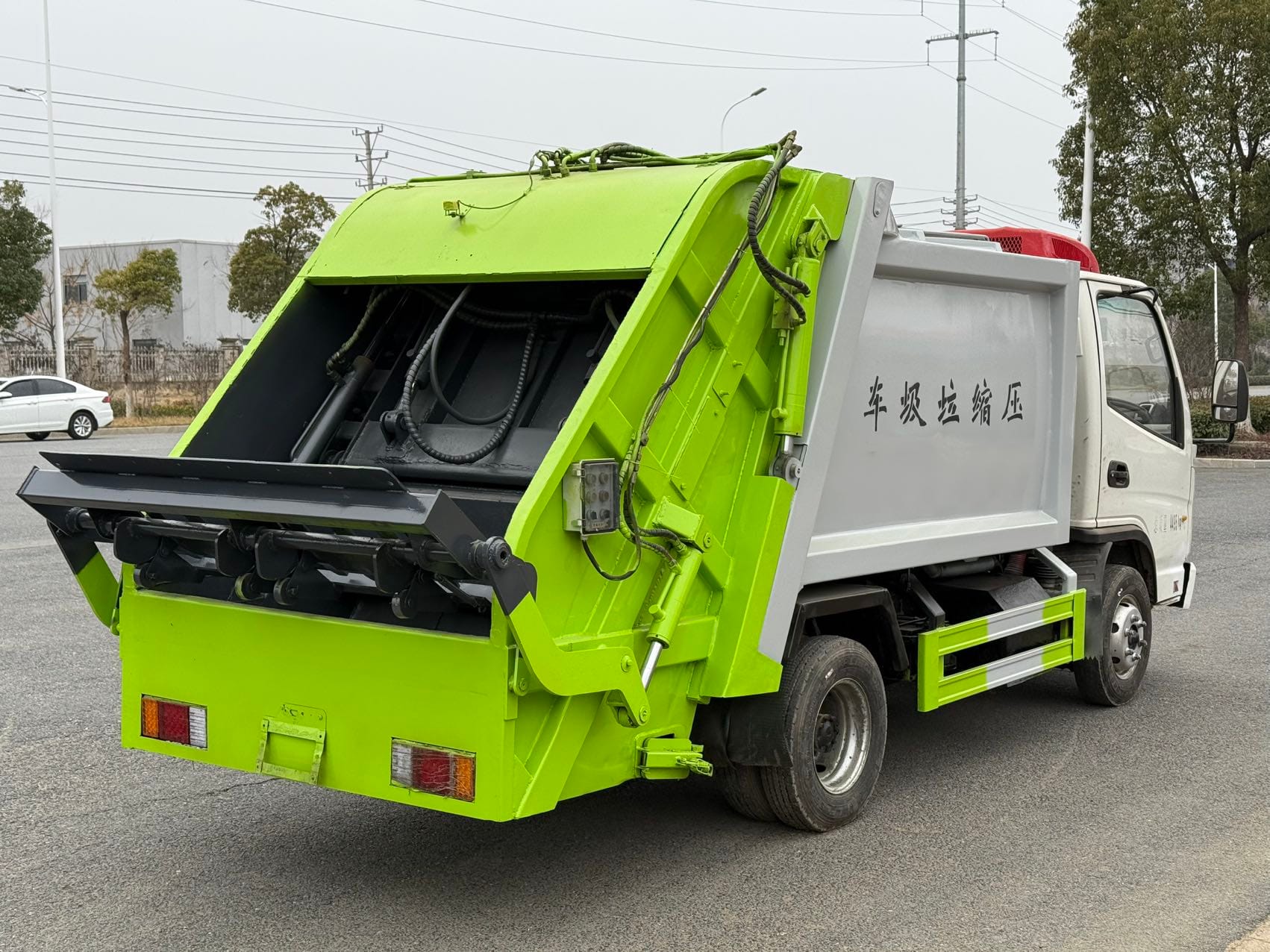 
								Kaima Blue-Plate Compressed Garbage Truck full									