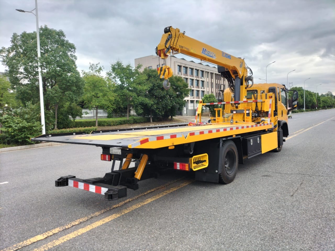 
								Three-ring Maker Clearing and Lifting Equipment full									