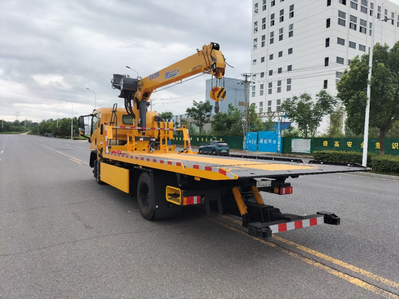 
								Three-ring Maker Clearing and Lifting Equipment full									