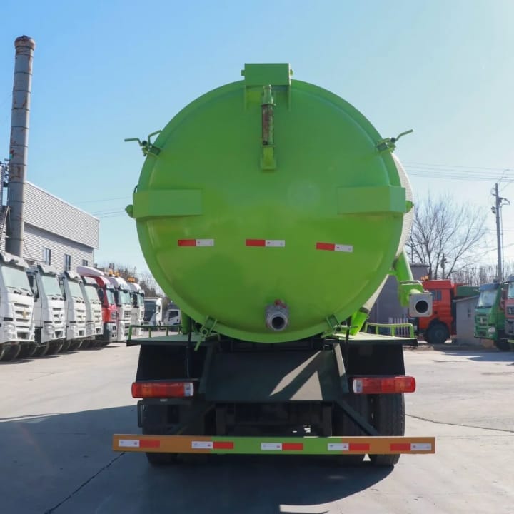 
								Howo sewage truck full									