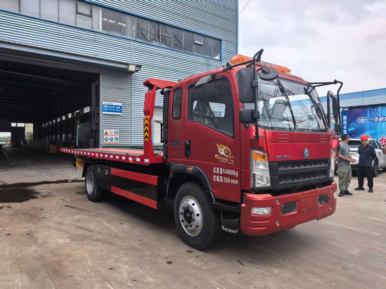 
								Howo wrecker truck full									