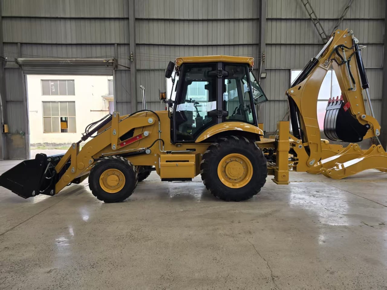 
								Backhoe full									