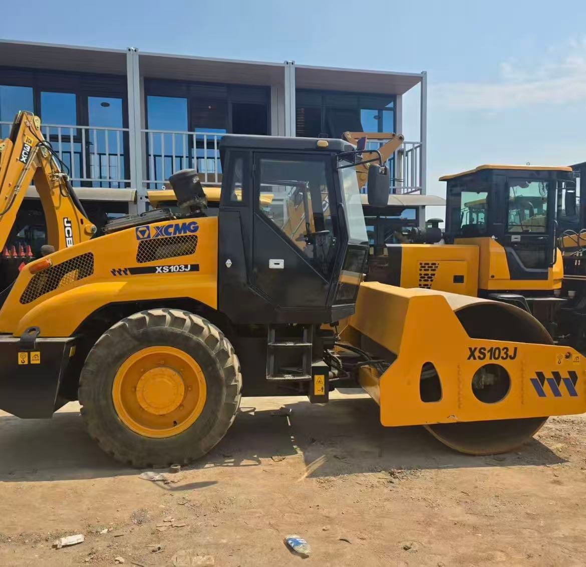 
								Xcmg road roller full									