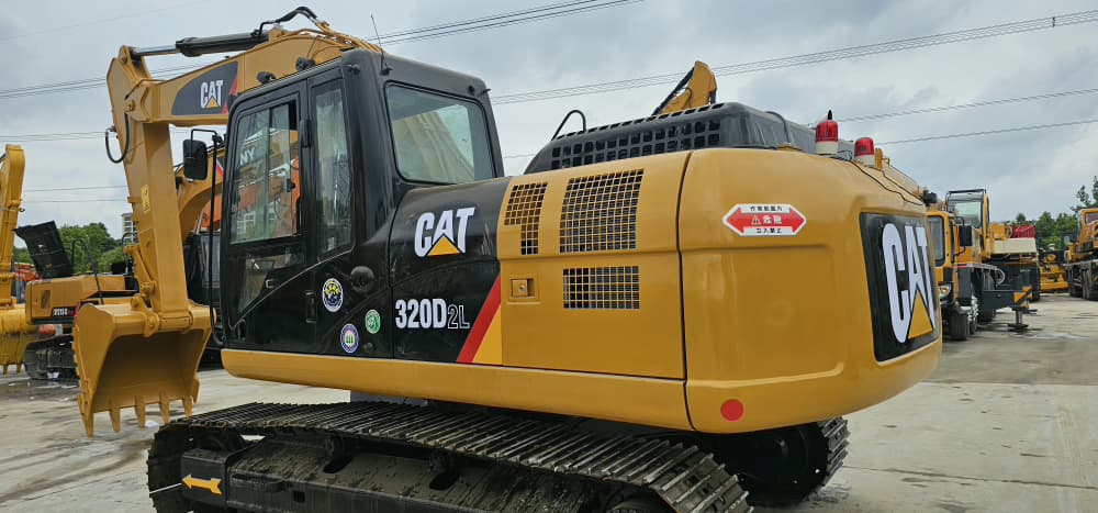 
								CAT 320D2 L full									